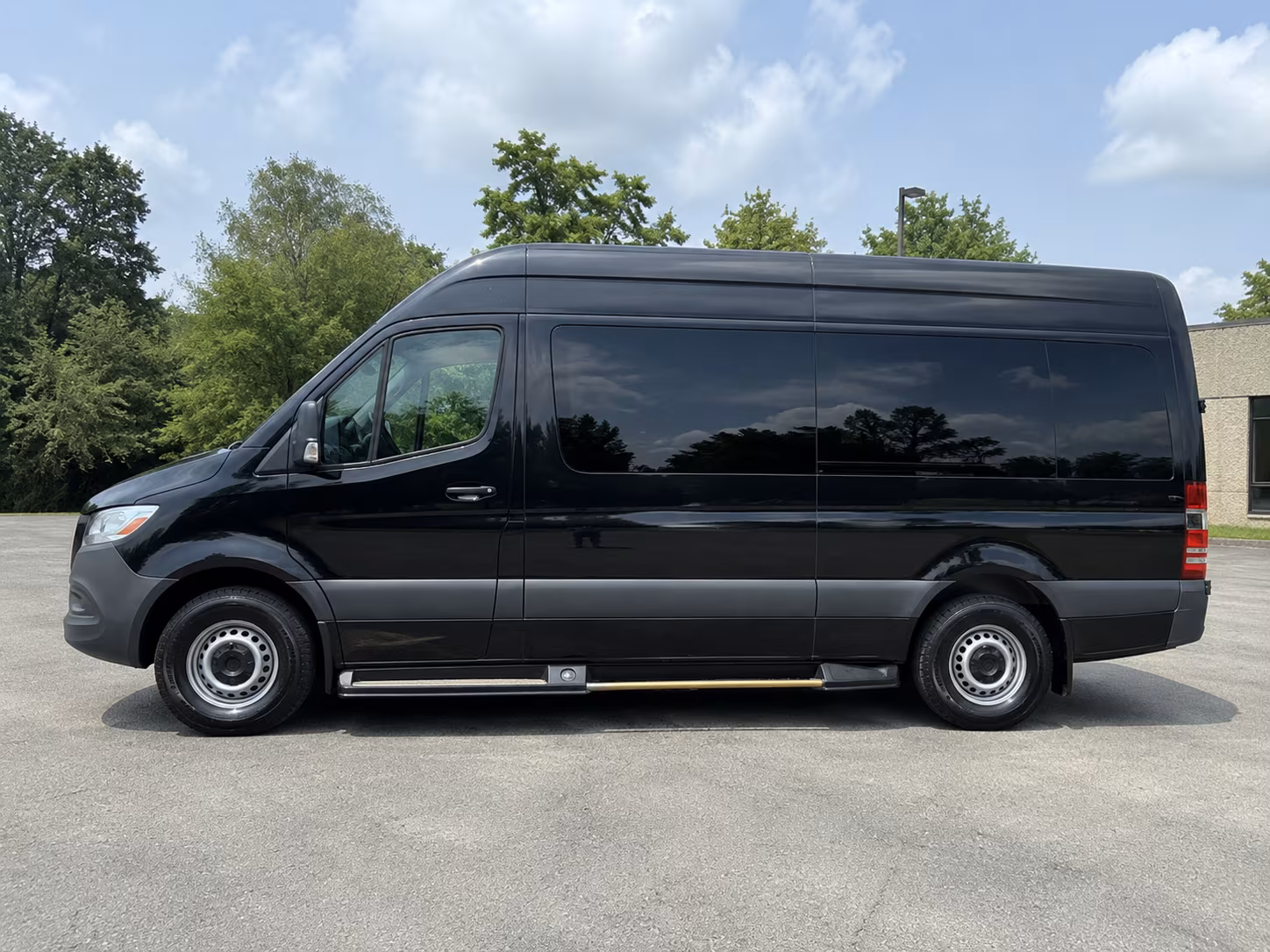 Pasadena Airport Shuttle & Transportation party bus exterior