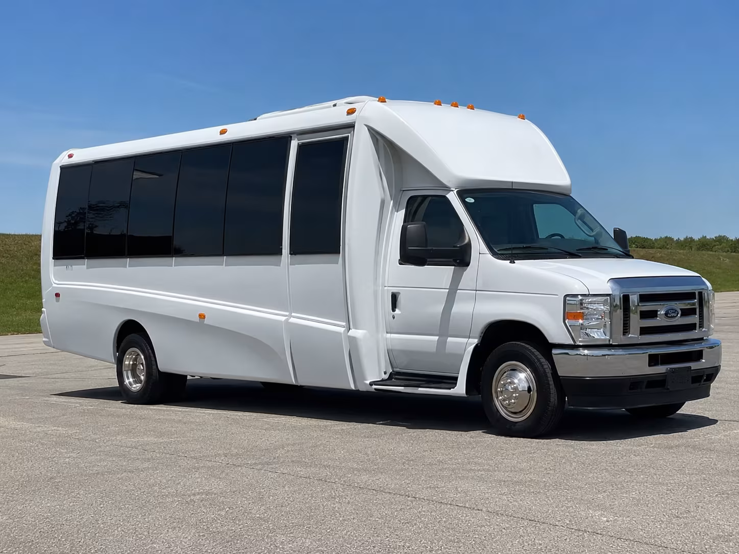 Pasadena Homecoming & Prom Party Bus Rentals