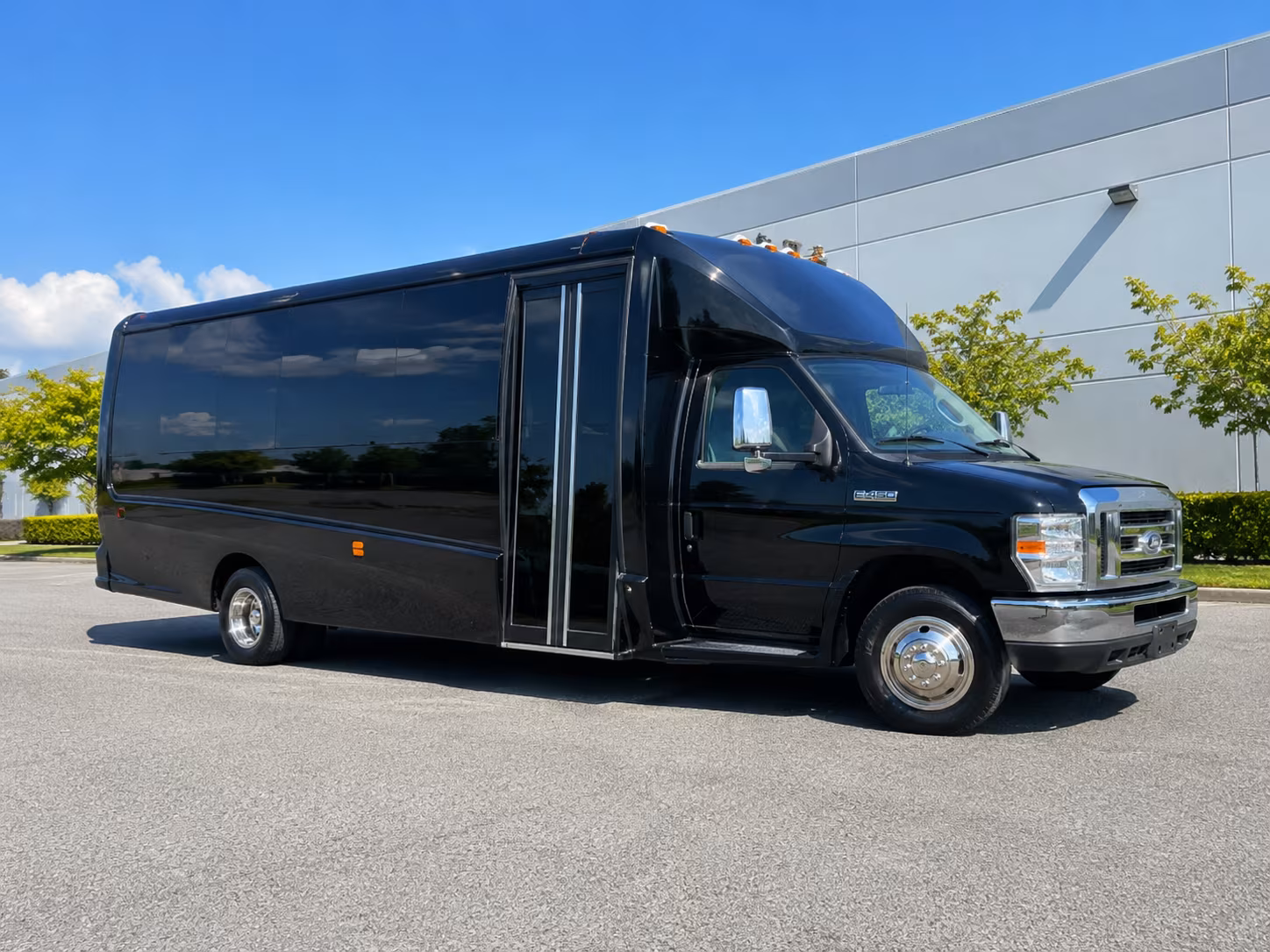 Pasadena Winery Tour & Pub Crawl Transportation party bus exterior